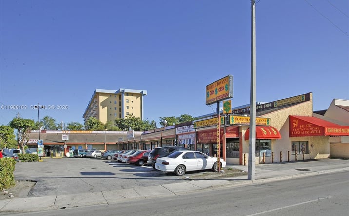 Pictures of Retail property located at 4685 NW 7th St, Miami, FL 33126 for sales - image #1