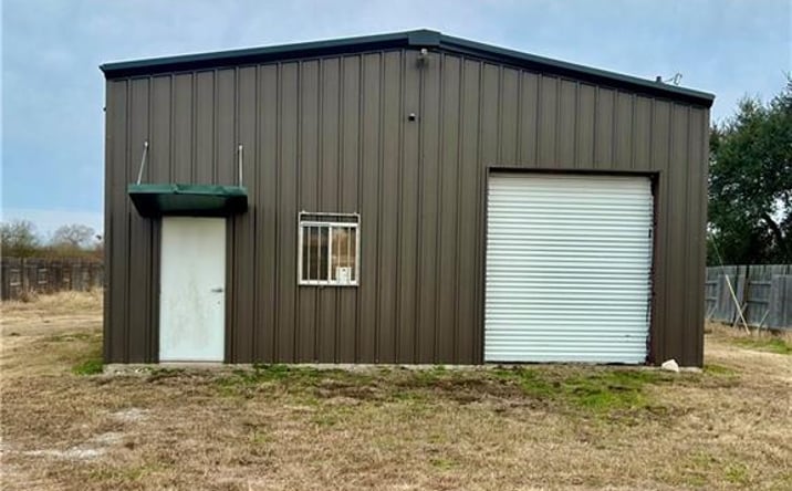 Pictures of Retail, Office, Land, Self Storage property located at 10083 N Hwy 59, Fannin, TX 77960 for sales - image #1
