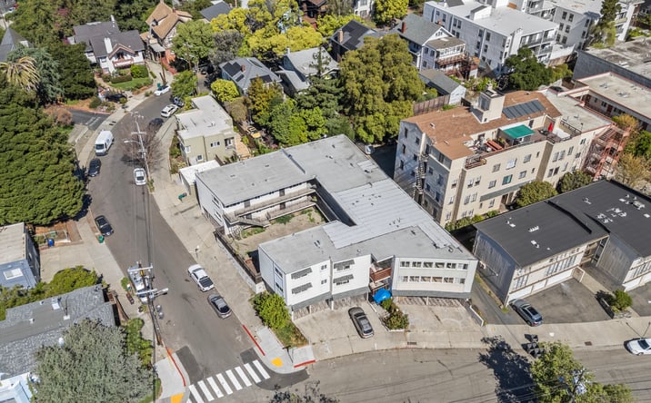 Pictures of Multifamily property located at 385 Fairmount Ave, Oakland, CA 94611 for sales - image #1