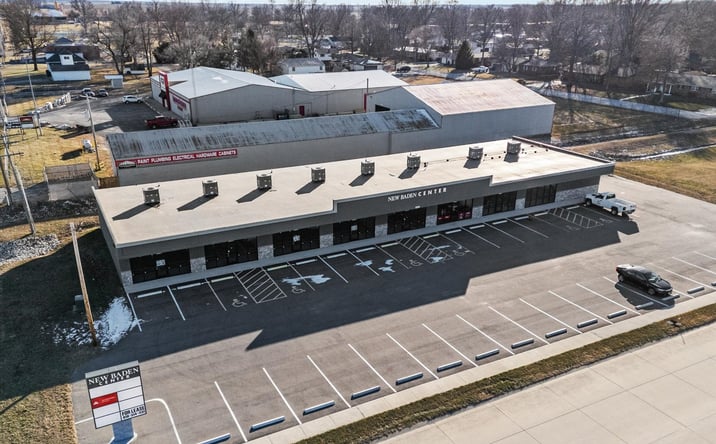 Pictures of Retail property located at 1219 E Cedar St, New Baden, IL 62265 for sales - image #1