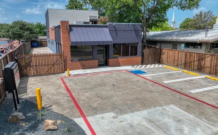 Pictures of Office property located at 1717 N Garrett Ave, Dallas, TX 75206 for sales - image #1