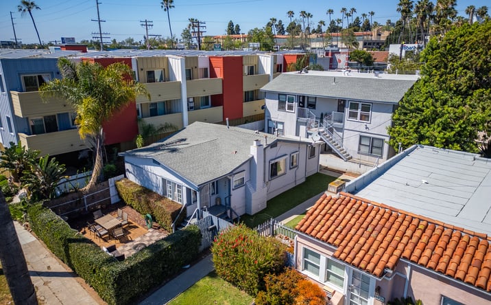Pictures of Multifamily property located at 1930-34 Hornblend St, San Diego, CA 92109 for sales - image #1