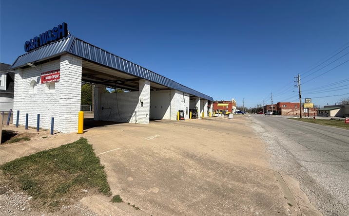 Pictures of Retail property located at 200 S Muskogee Avenue, Okmulgee, OK 74447 for sales - image #1