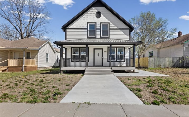 Pictures of Business for Sale property located at 825 S Main Street, Ottawa, KS 66067 for sales - image #1