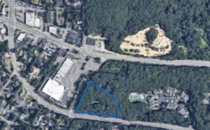 Pictures of Land property located at 684 Old Country Road, Huntington, NY 11746 for sales - image #1