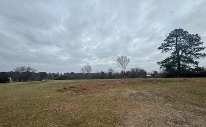 Pictures of Land property located at 609 Arkansas Blvd, Texarkana, AR 71854 for sales - image #1