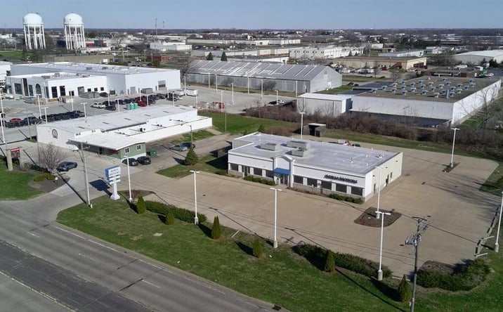 Pictures of Industrial, Retail property located at 1613 W Pioneer Pkwy, Peoria, IL 61615 for sales - image #1