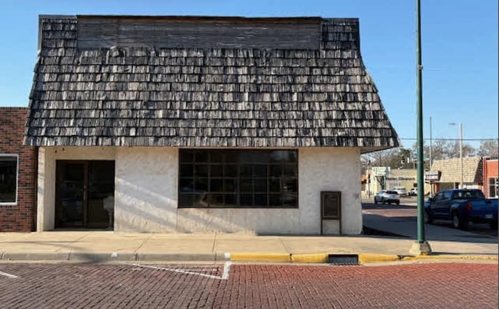 Pictures of Office property located at 132 9th St, Hays, KS 67601 for sales - image #1