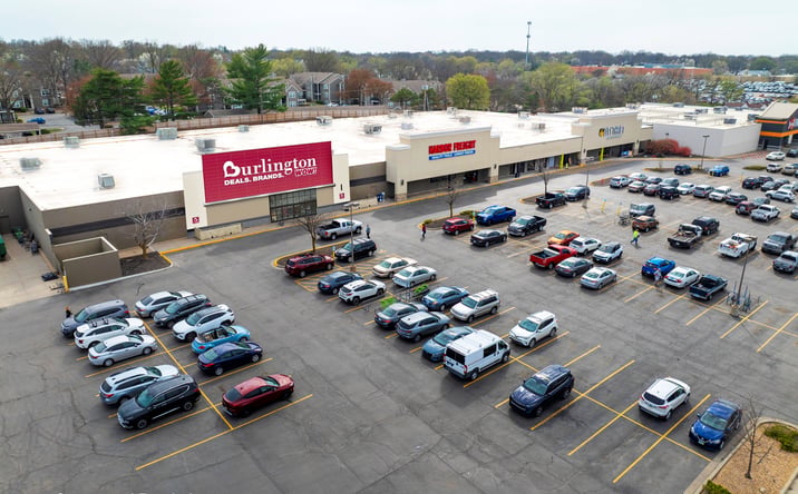Pictures of Retail property located at 11215 Shawnee Mission Pkwy, Shawnee, KS 66203 for sales - image #1