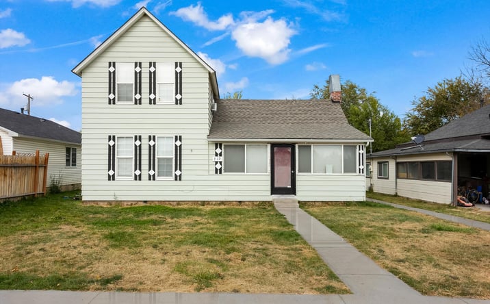 Pictures of Multifamily property located at 219 24th Ave S, Nampa, ID 83651 for sales - image #1