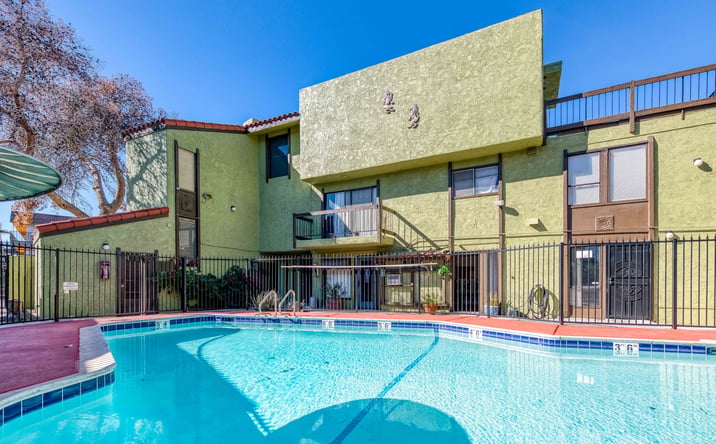 Pictures of Multifamily property located at 711 E Twain Ave, Las Vegas, NV 89169 for sales - image #1