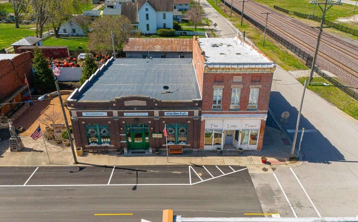 Pictures of Retail property located at 100-102 Governor Oglesby Street, Elkhart, IL 62634 for sales - image #1