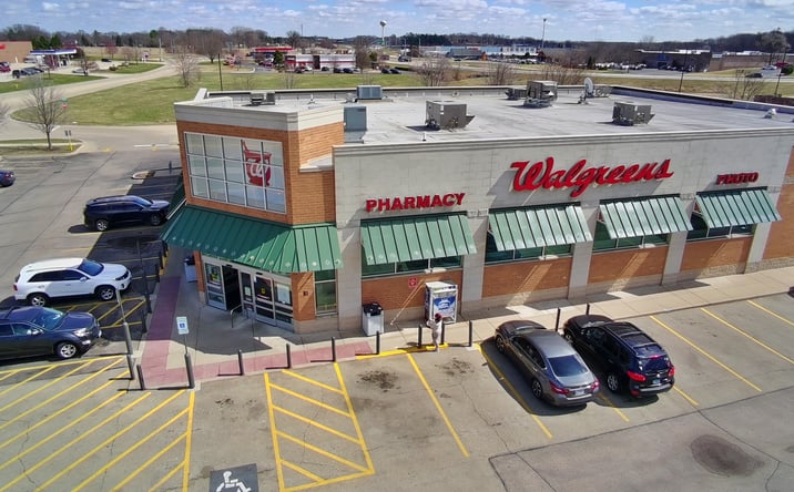 Pictures of Retail property located at 2404 S Perryville Rd, Rockford, IL 61108 for sales - image #1