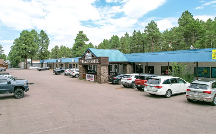 Pictures of Retail property located at 674 E White Mountain Blvd, Pinetop-Lakeside, AZ 85935 for sales - image #1