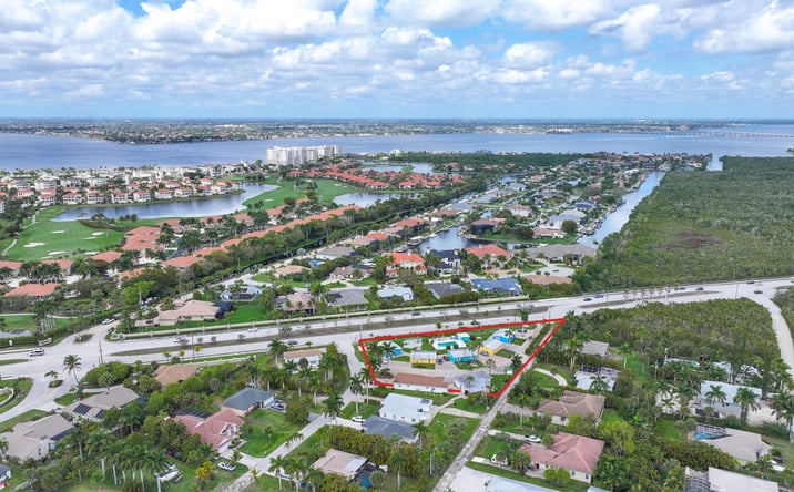 Pictures of Hospitality, Multifamily property located at 14621 McGregor Blvd, Fort Myers, FL 33908 for sales - image #1
