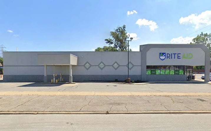 Pictures of Retail property located at 2853 Grove Ave, Lorain, OH 44055 for sales - image #1