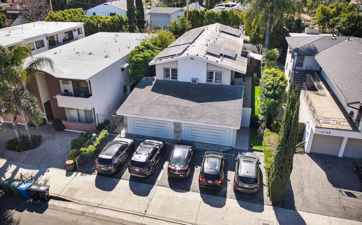 Pictures of Multifamily property located at 14722 Magnolia Blvd, Los Angeles, CA 91403 for sales - image #1