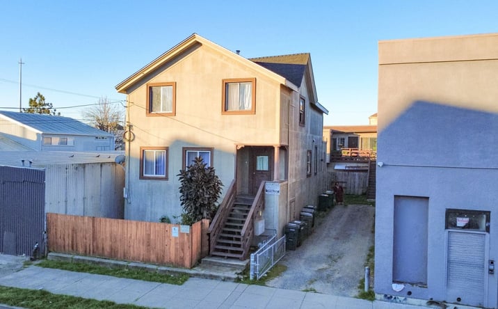 Pictures of Multifamily property located at 515 E 11th St, Oakland, CA 94606 for sales - image #1