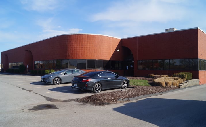 Pictures of Mixed Use, Office property located at 13712 Shoreline Ct E, Earth City, MO 63045 for sales - image #1