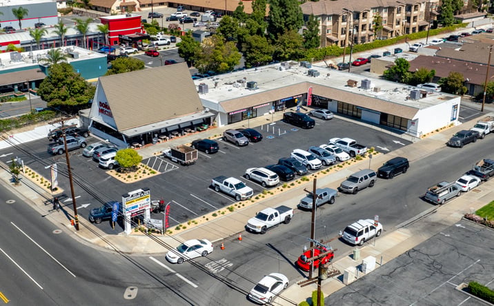 Pictures of Retail property located at 1981 N Tustin St, Orange, CA 92865 for sales - image #1