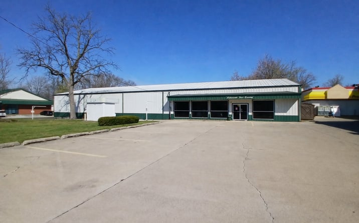 Pictures of Industrial property located at 344 E MORTON Avenue, Jacksonville, IL 62650 for sales - image #1