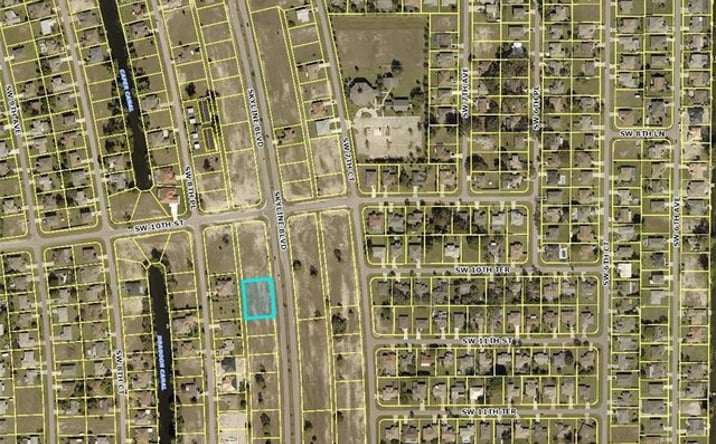 Pictures of Land property located at 1016 Skyline Blvd, Cape Coral, FL 33991 for sales - image #1