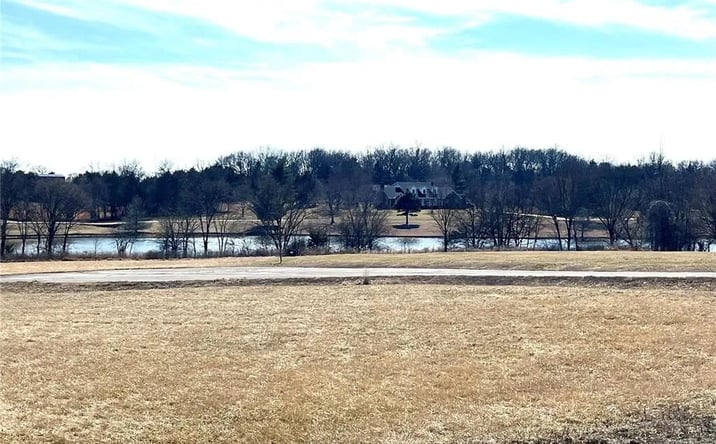 Pictures of Land property located at 17 Grand Lake Cir, Lebanon, MO 65536 for sales - image #1