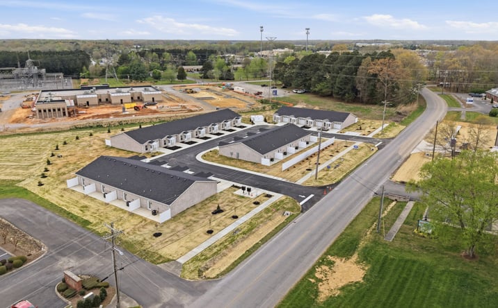 Pictures of Multifamily property located at 741 Kings Ln, Tullahoma, TN 37388 for sales - image #1