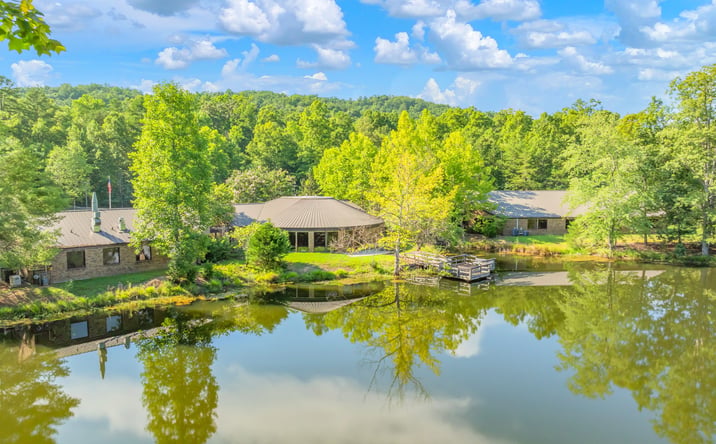 Pictures of Office property located at 164 Locomotive Dr, Lenoir City, TN 37771 for sales - image #1
