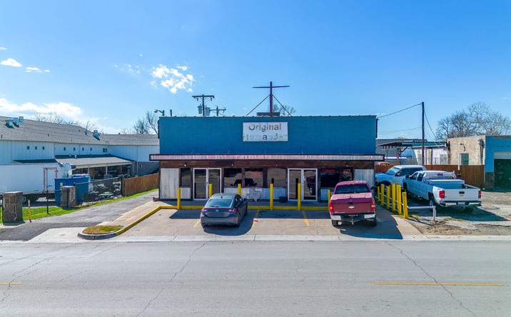 Pictures of Hospitality, Retail property located at 1617 NW 25th St, Fort Worth, TX 76164 for sales - image #1