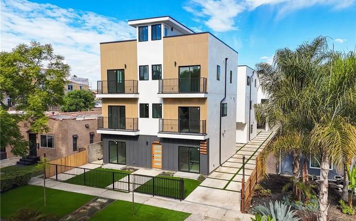 Pictures of Multifamily property located at 5209 W 20th, Los Angeles, CA 90016 for sales - image #1
