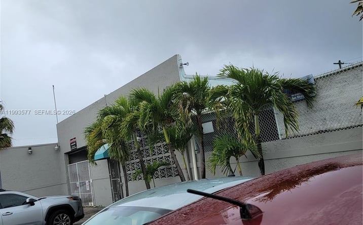 Pictures of Industrial property located at 834 NW 10th Terr, Fort Lauderdale, FL 33311 for sales - image #1