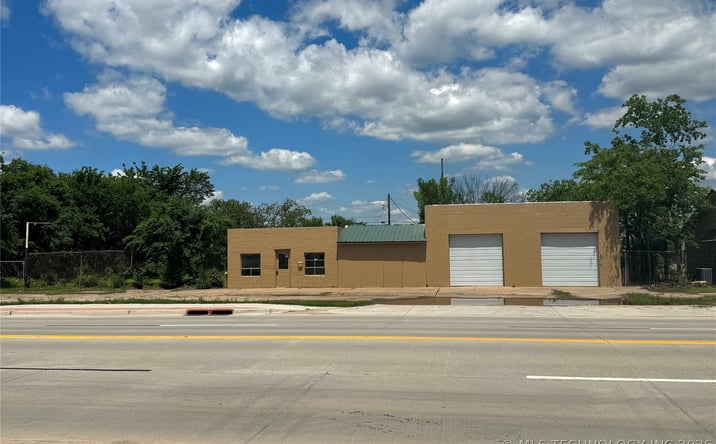 Pictures of Mixed Use property located at 728 E Main Street, Cushing, OK 74023 for sales - image #1