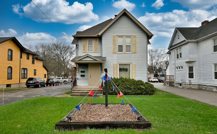 Pictures of Mixed Use property located at 442 N Lake Street N, Aurora, IL 60506 for sales - image #1