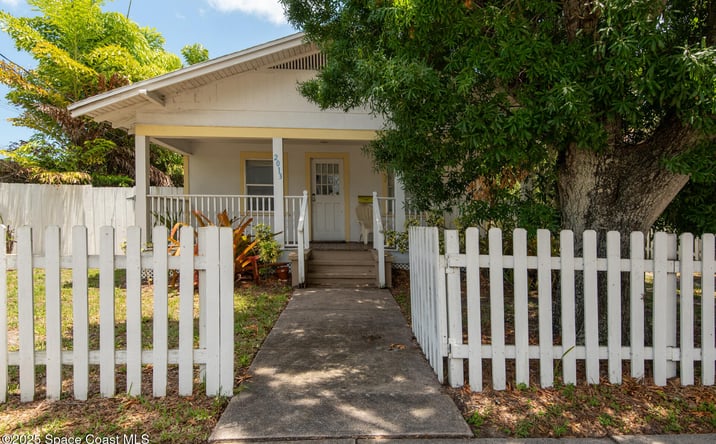Pictures of Mixed Use, Land, Multifamily property located at 2013 Vernon Place, Melbourne, FL 32901 for sales - image #1