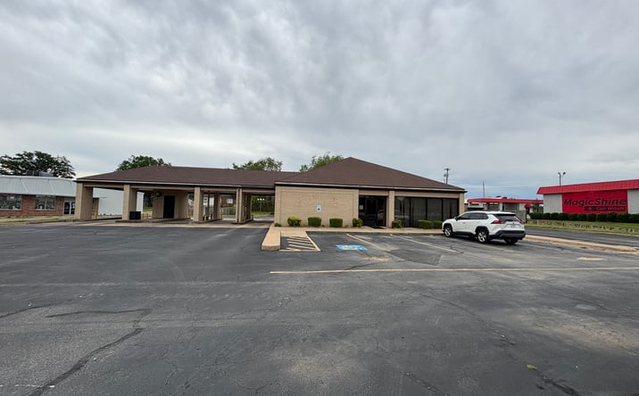 Pictures of Retail property located at 115 US-64, Alma, AR 72921 for sales - image #1