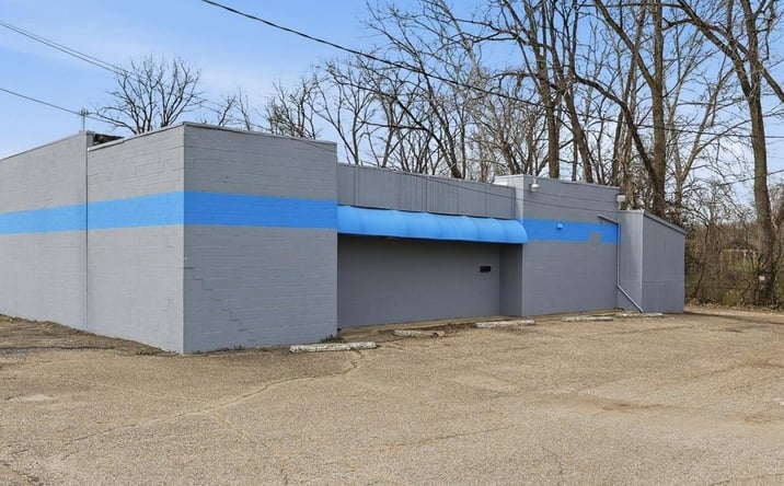 Pictures of Retail property located at 606 W Church St, Newark, OH 43055 for sales - image #1
