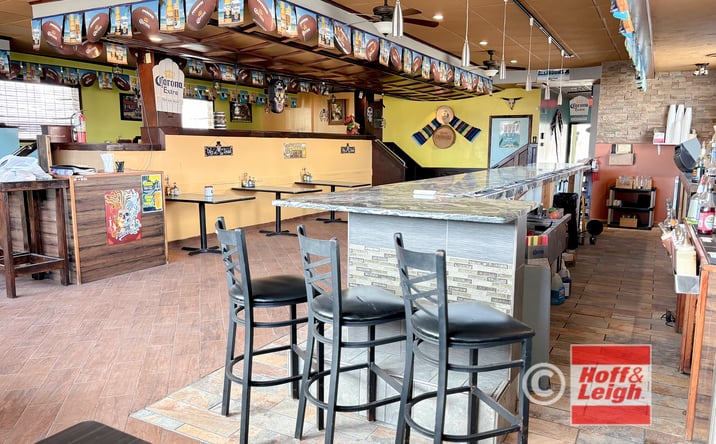Pictures of Retail property located at 1572 W 117th St, Lakewood, OH 44107 for sales - image #1