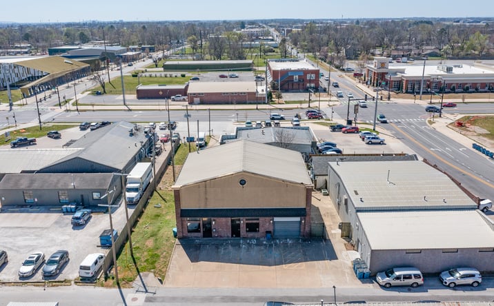 Pictures of Industrial, Office, Retail property located at 107 SW 7th St, Bentonville, AR 72712 for sales - image #1