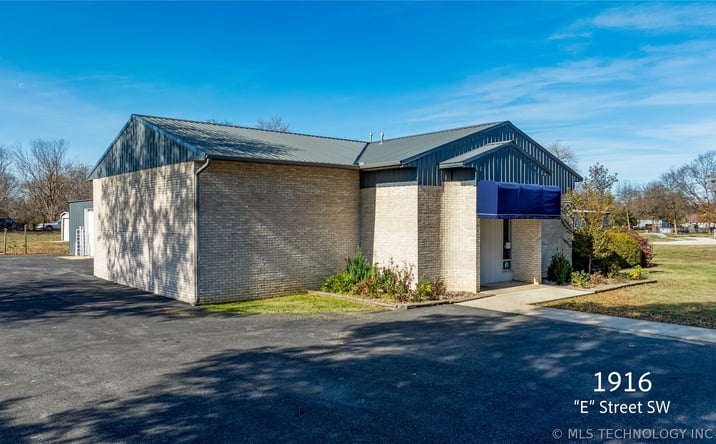 Pictures of Business for Sale, Mixed Use, Office property located at 1916 E Southwest Street, Miami, OK 74354 for sales - image #1