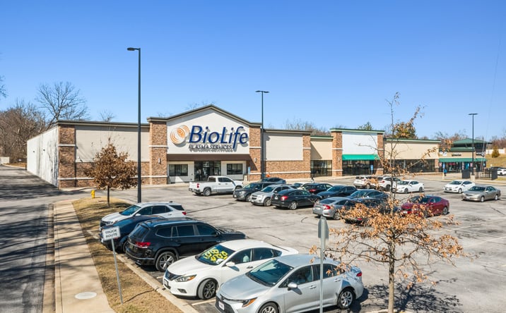 Pictures of Retail property located at 7531 Watson Rd, St. Louis, MO 63119 for sales - image #1