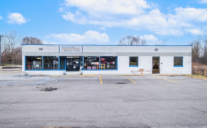 Pictures of Mixed Use, Retail, Industrial property located at 5378 Fenton Road, Flint, MI 48507 for sales - image #1