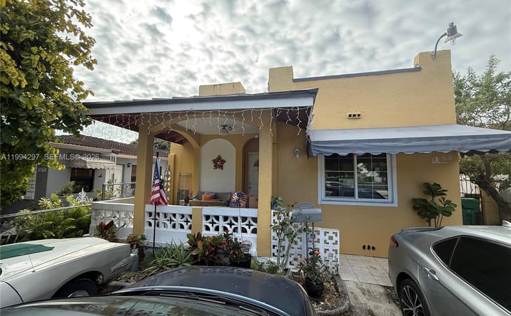 Pictures of Multifamily property located at 3674 SW 25th St, Miami, FL 33133 for sales - image #1