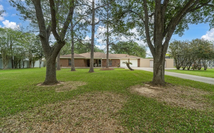 Pictures of Land, Mixed Use, Office, Retail property located at 2311 Anders Ln, Kemah, TX 77565 for sales - image #1