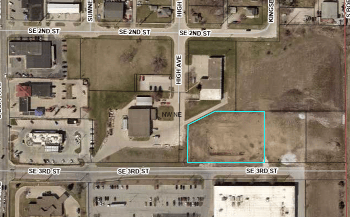 Pictures of Land property located at 313 SE 3rd St, Ames, IA 50010 for sales - image #1