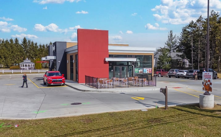 Pictures of Retail property located at 2290 County Line Rd E, Columbiana, OH 44408 for sales - image #1