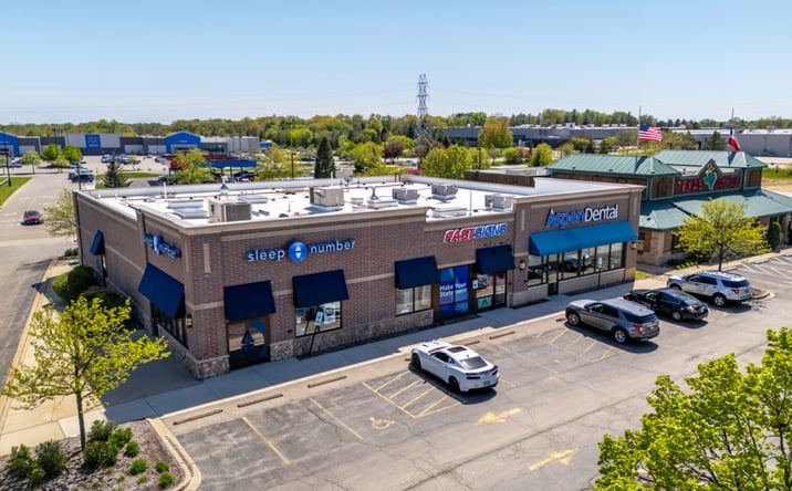 Pictures of Retail property located at 7310 Walton St, Rockford, IL 61108 for sales - image #1
