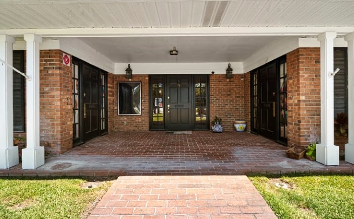 Pictures of Mixed Use, Office property located at 1700 Dr M.L.K. Jr St N, St. Petersburg, FL 33704 for sales - image #1