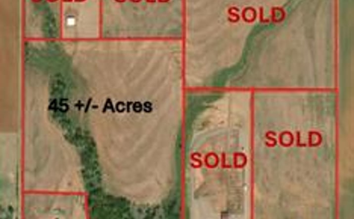 Pictures of Land property located at N I-40 Frontage RD, Clinton, OK 73601 for sales - image #1