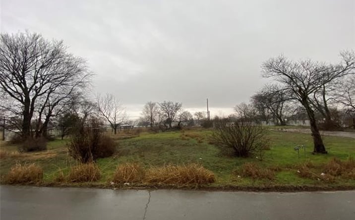 Pictures of Land property located at 15923 E Newton Place, Tulsa, OK 74116 for sales - image #1